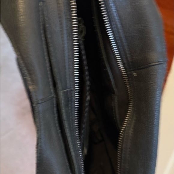 Elegant Black Leather Hobo Bag - Picture 5 of 5